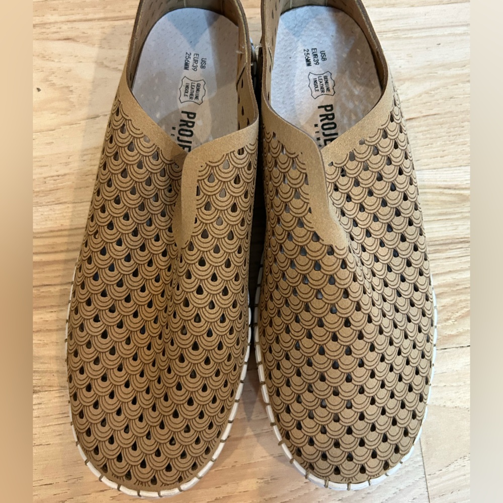 Project Cloud leather slip ons size 8